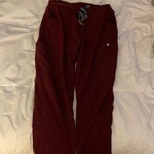 Figs skinny scrub pants
